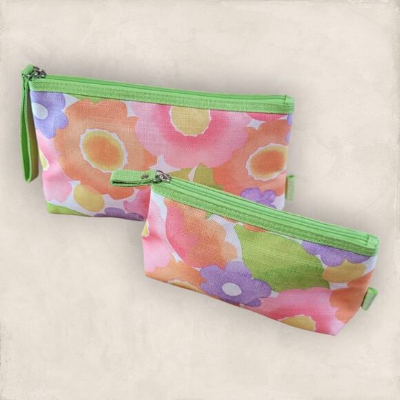 Clinique Floral Print Travel Clutch Makeup Bag Set - Picture 1 of 7